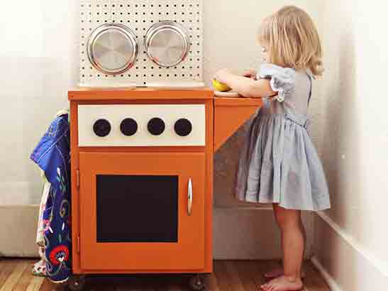 DIY Play Kitchens for the Kids