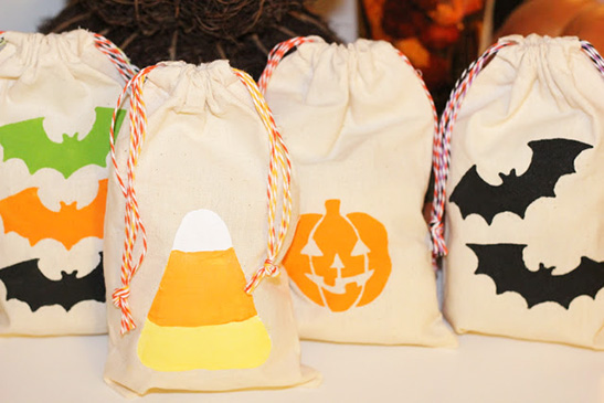 Spooky Simple DIY Halloween Bags
