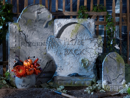 Make Your Own Easy DIY Halloween Tombstones