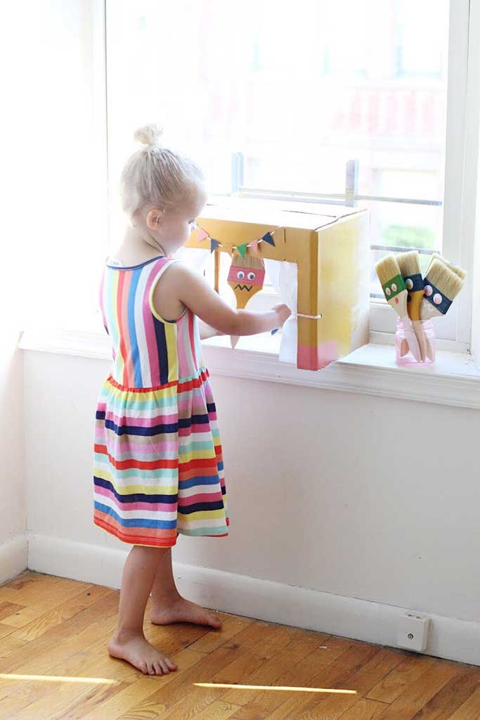 DIY Paintbrush Puppets and Theater